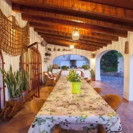 Loaisa Villa *